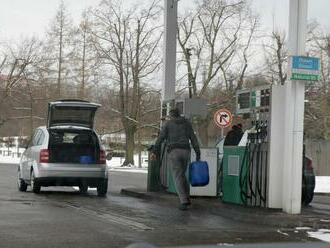 Do Česka poprvé dorazila nafta z USA. Motoristé nepoznají rozdíl, slibuje distributor