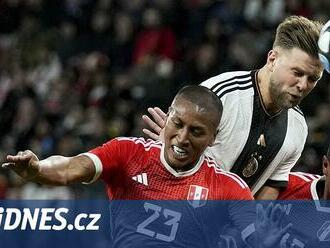 Němečtí fotbalisté v prvním utkání od MS porazili v přípravě Peru