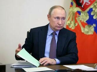 Putin podpísal dekrét o jarných odvodoch do armády. Nastúpiť má 147-tisíc Rusov