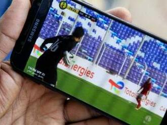 Egyptian referee Farouk suspended for using spectator's mobile phone to disallow goal