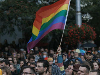 Skupina poslancov vyzýva Hegera zrušiť štandardy pre transrodových ľudí