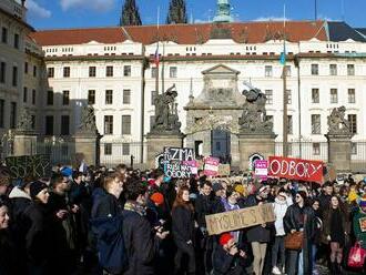 Vysokoškolskí učitelia v Česku žiadajú vyššie mzdy, inak budú pokračovať v protestoch