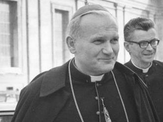 Poľský premiér Morawiecki sa postavil na obranu pápeža Jána Pavla II.