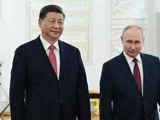 Expert: Peking neopustí Moskvu, lebo Rusko dokáže zničiť USA