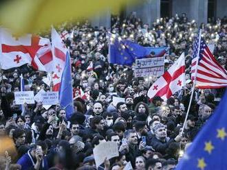 Gruzínsky majdan: Do ulíc opäť vyšli desaťtisíce. Lídri protestov dali vláde ultimátum