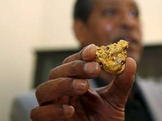 Austrálsky zlatokop našiel hrudu zlata vážiacu 4,6 kilogramu