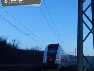 AKTUÁLNE Pri Senci zrazil rýchlik muža: Železničná doprava je úplne odstavená