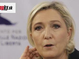 Le Penová varuje pred rizikom sociálnej explózie pre dôchodkovú reformu