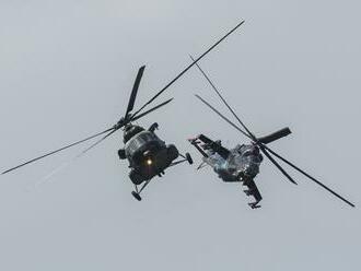 Iní by sa neodvážili. Ukrajinci búšia do Rusov v obstarožných vrtuľníkoch, využívajú veľmi riskantnú taktiku