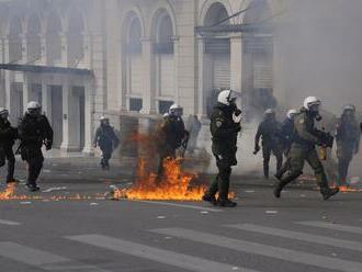 Divočina v Grécku: Krajina sa zmieta v celoštátnom štrajku, v Aténach vypukli násilné potýčky