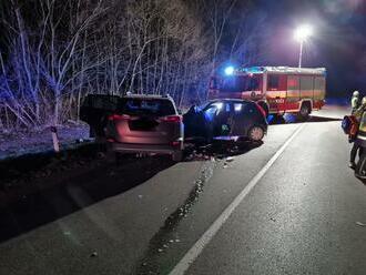 Vážna dopravná nehoda na západnom Slovensku: Polícia musela cestu uzatvoriť!