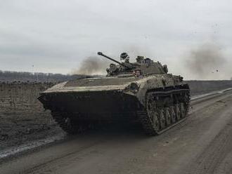 Ukrajina sa teší štedrej pomoci zo zahraničia: Armáda sa rozrástla o britské tanky