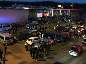 V Plzni se konal sraz automobilů. Policisté rozdávali pokuty a omezovali technickou způsobilost aut