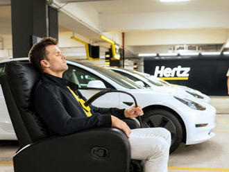 Hertz po fiasku přestal kupovat nové elektromobily a bere zase víc spalováků, realitu překrucuje