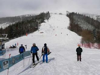 V Tatrách sa ešte stále lyžuje, aj počas predĺžených víkendov