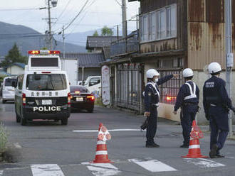 Muž s nožem a puškou zabil v Japonsku čtyři lidi včetně dvou policistů