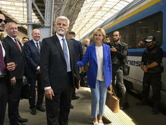 Prezident Pavel se vlakem vydal na návštěvu Rakouska, využil linkový spoj