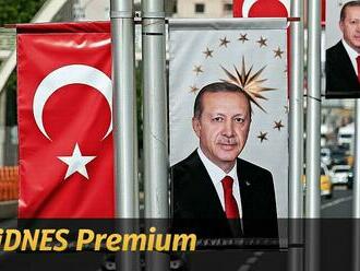 Pád osmanské říše je naše trauma. A Erdogan z něj těží, říká turecký historik