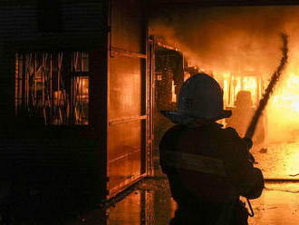Sklad pri Prahe zničil mohutný požiar, škody odhadli na vyše dva milióny eur