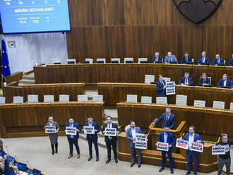 Poslanci neprijali uznesenie týkajúce sa použitia rakiet z KĽDR a odsúdil rezolúciu europarlamentu k trestnej novele