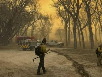 Lesné požiare si v Texase vyžiadali evakuácie i odstavenie jadrového závodu