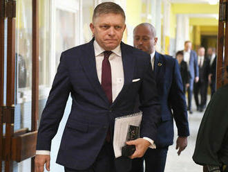 Fico apeluje na opozíciu, aby prestala EÚ žiadať o zobratie peňazí Slovensku