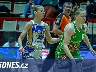 Basketbalistky Chomutova bronz neobhájí, v semifinále dojde k derby o Brno