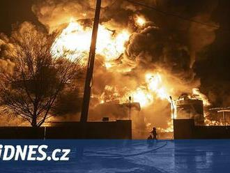 Další útoky na energetiku. Rusko zničilo Zmijivskou elektrárnu, hlásí Ukrajina