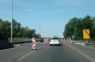 Polícia upozorňuje vodičov na piatkové obmedzenie na D2 v smere do Česka