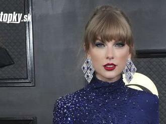 Taylor Swift na PRVEJ dovolenke s frajerom: Romantika pri mori... Ukázala SEXI krivky v plavkách!