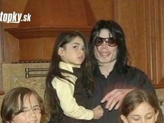 UNIKÁTNE FOTO detí Michaela Jacksona  : Spolu na červenom koberci... Takto dnes vyzerajú!