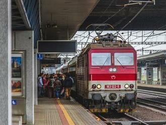 Dopravná škola v Martine si stanovila jasný cieľ: Železniciam chýbajú rušňovodiči, oni im ich vychovajú!