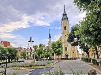 Lučenec získal takmer 100-tisíc € na revitalizáciu Kubínyiho námestia: Čo plánovaná obnova prinesie?