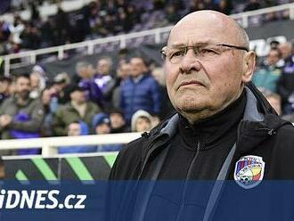 Nejstarší trenér pokračuje. Koubek povede Plzeň i v následující sezoně