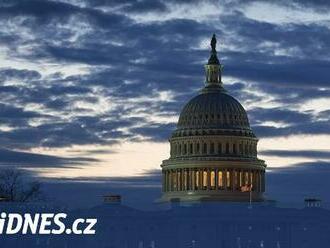 Sněmovna USA schválila po průtazích pomoc Ukrajině, Izraeli i Tchaj-wanu