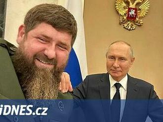 Kadyrov má nekrózu slinivky, Kreml hledá nástupce, tvrdí investigativci