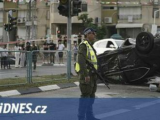 Izraelský ministr Ben Gvir měl nehodu, auto po nárazu skončilo na střeše