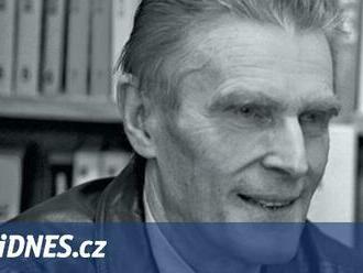 Zemřel Robert Kvaček. Spisovateli a uznávanému historikovi bylo 91 let