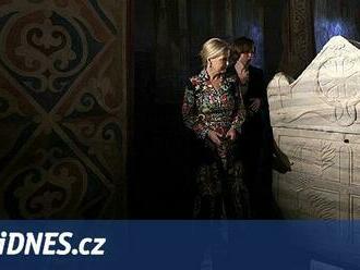 Královská rodina vyslala na Ukrajinu vévodkyni, mluvila o sexuálním násilí