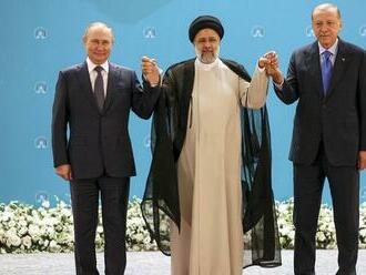 Putin hovoril s Raísím: Ďalšia eskalácia na Blízkom východe môže mať katastrofálne následky