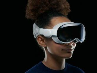 O futuristické okuliare Apple Vision Pro nie je záujem. Problémom je vysoká cena