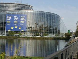 Prieskum: Vo voľbách do europarlamentu by uspeli najviac PS, Smer a Hlas