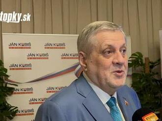 Zdá sa, že na Slovensku stále volíme skôr straníckych kandidátov, tvrdí Kubiš