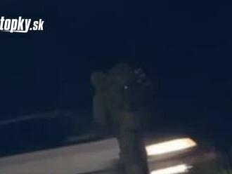 Medzi Stupavou a Lozornom došlo k zrážke neosvetleného chodca a auta