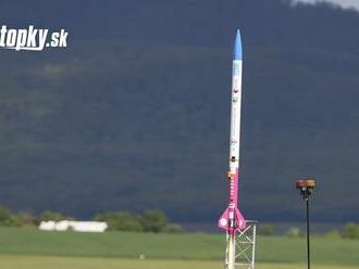 Študentské satelity otestovali raketou na letisku v Bidovciach