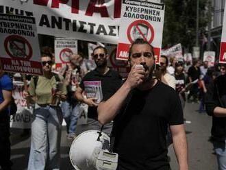 Grécko je hore nohami: Do ulíc vyšli tisíce ľudí, dopravu úplne ochromili! Čo chcú?
