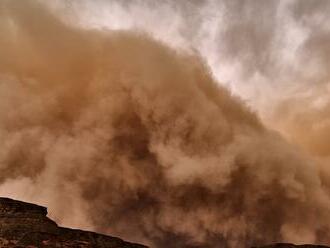 Grécko zavalili mračná prachu zo Savany: Takéto niečo nezažili roky! Úrady varujú