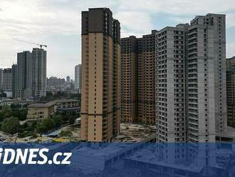Čína oživuje realitní trh. Dovolí obcím dostavbu domů, zmírní pravidla hypoték