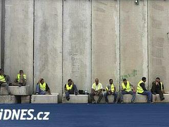 Izrael zavřel hraniční přechod do Pásma Gazy. Humanitární pomoc tam končí