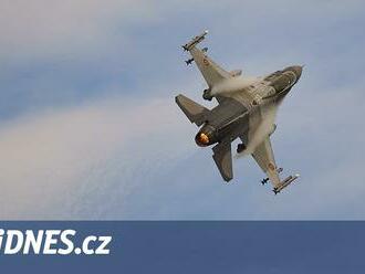 Letouny F-16 budeme považovat za nosiče jaderných zbraní, varovalo Rusko